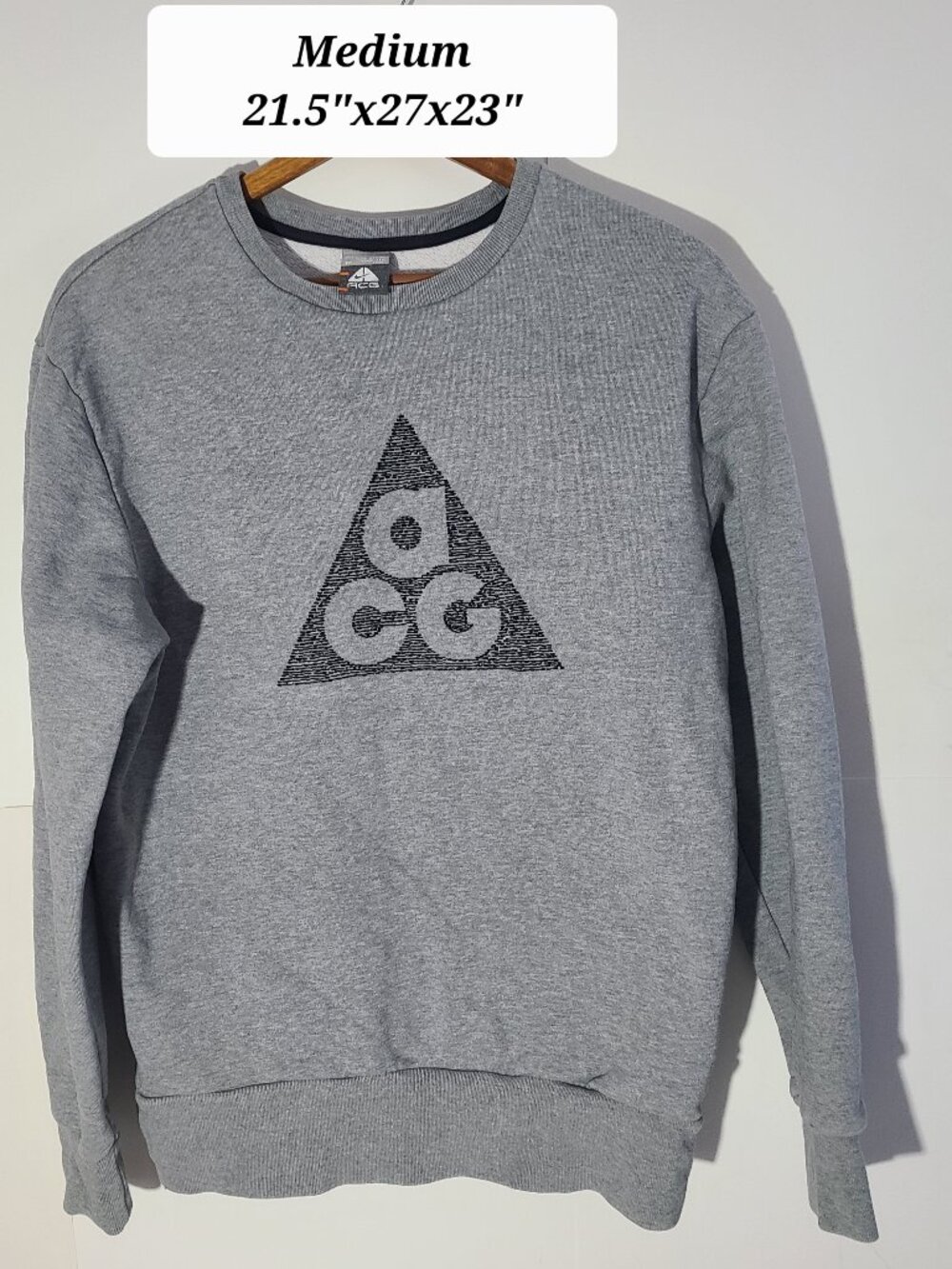 Nike ACG Big Center Logo Men's Gray Crewneck Heavyweight Sweatshirt Size Medium
